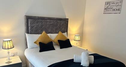 Kingsway House - Spacious 4 Bed Home From Home
