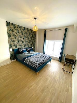 4 bedrooms, desk, iron/ironing board, travel crib - L'instant d'un souvenir Gite 10 people 135 m² - 4 bedrooms - 7 beds - 2 bathrooms (Taupont)