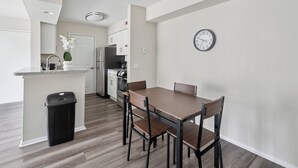 Dining - Northwoods Apt 8091 -2A I 2 Bed 1 Bath (Columbus)