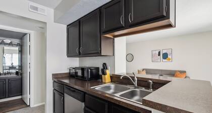 Northwoods Apt 8241-2A I 1 Bed 1bath
