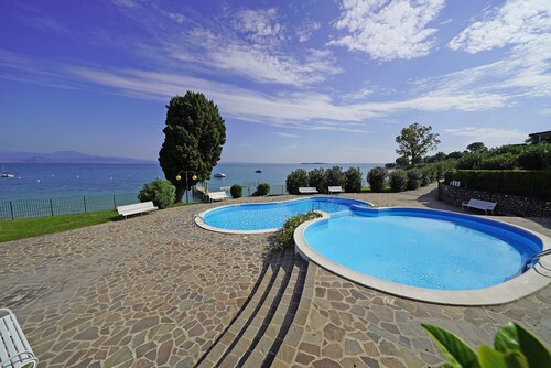 Specchio sul Lago in Manerba del Garda