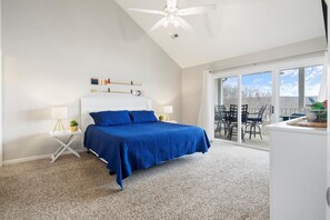 4 bedrooms, desk, travel cot, free WiFi