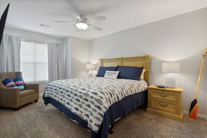 4 bedrooms, desk, travel crib, free WiFi