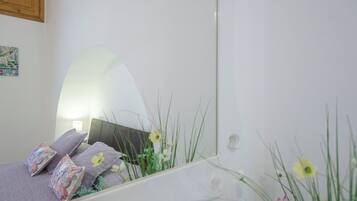 1 chambre, coffres-forts dans les chambres, bureau