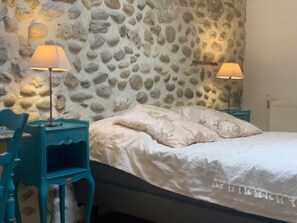 Desk, laptop workspace, free WiFi - Vercors en vert (Saint-Romans)