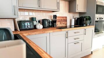 Fridge, microwave, oven, dishwasher