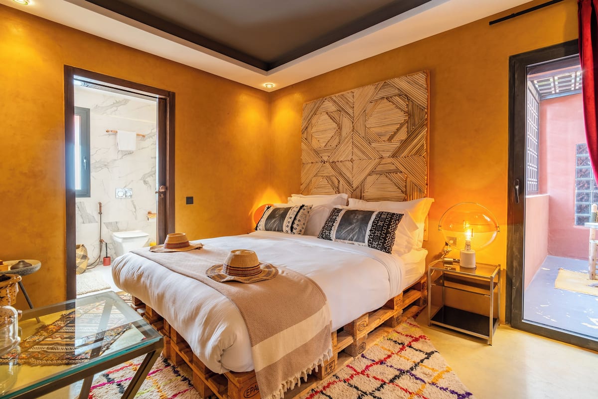 Chambre Confort | Literie de qualité supérieure, coffres-forts dans les chambres