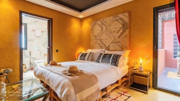 Comfort Room | Premium bedding, in-room safe, individually decorated