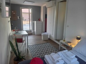 1 makuuhuone, silitysrauta/-lauta, vauvan matkasänky, ilmainen Wi-Fi