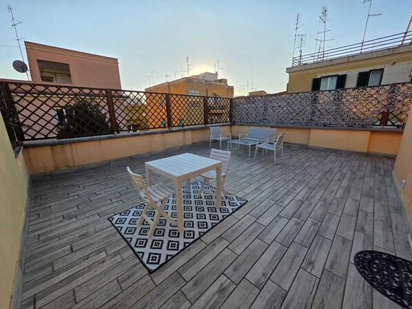 Outdoor dining - Monteverde Rhome Appartamento con ampio terrazzo esclusivo, vicino Trastevere (Roma)