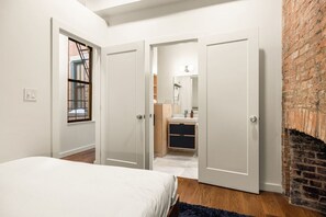 1 室のベッドルーム、デスク、アイロン / アイロン台、WiFi