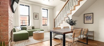 Lux Washington Park | Rooftop Patio | Free Parking
