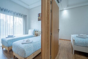 2 bedrooms, iron/ironing board, free WiFi, bed sheets