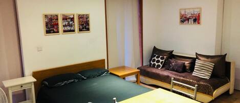 1 室のベッドルーム、アイロン / アイロン台、WiFi、ベッドシーツ