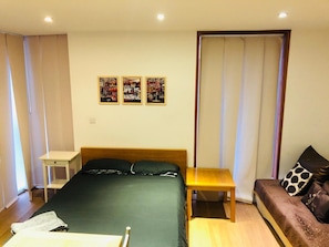 1 chambre, fer et planche à repasser, Wi-Fi, draps fournis