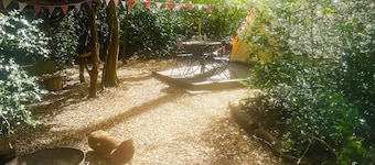 Spacious and cosy 6 meter Bedouin Bell Tent in a secluded woodland clearing