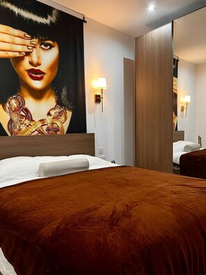 3 bedrooms, iron/ironing board, travel crib, free WiFi