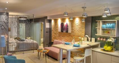Studio Apartment Eleven