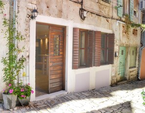 Interior entrance - Studio Apartment Eleven (Rovinj)