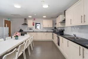 Refrigerador, microondas