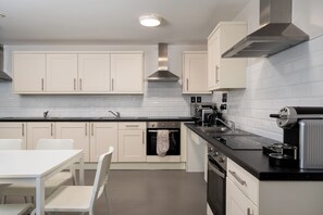 Shared fridge, microwave - Hugh Lynch's Self Catering Accommodation (Tullamore)