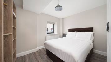Standard Double Room | Desk, laptop workspace, free WiFi