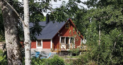Cottage Vetlanda, fishing, boat, swimming, 45 min to Astrid Lindgren's world,