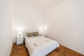 1 camera, ferro/asse da stiro, Wi-Fi, lenzuola