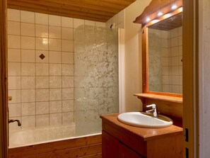 Bathroom - Functional studio at the slopes. Pets allowed. (Les Deux Alpes)