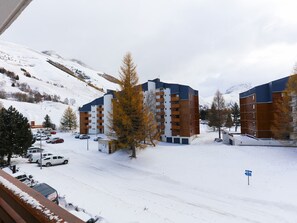 Exterior - Cozy studio for 4 at slopes' edge, balcony, pets allowed (Les Deux Alpes)