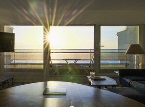 TV - Beautiful apartment in Touquet, sea view balcony, wifi, box included (Le Touquet-Paris-Plage)