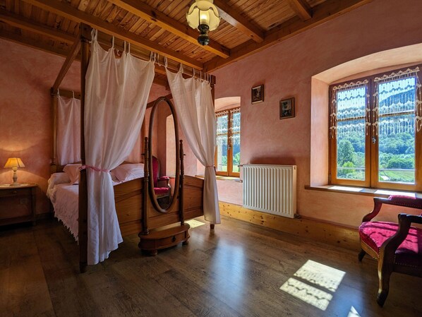 3 dormitorios y ropa de cama