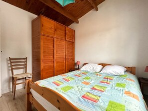 5 bedrooms