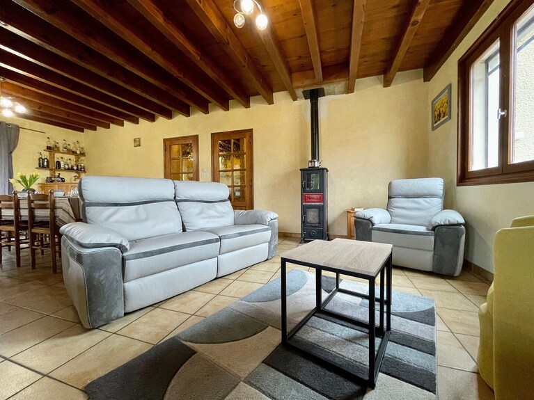 Chambre Lilas à Alleyras - Animaux Admis, Table D'hôtes, Terrains Spacieux - Saugues