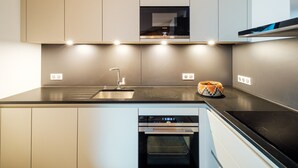 Fridge, microwave, dishwasher - New apartment in Les Gets, 3 bedrooms, mountain view, parking (Les Gets)