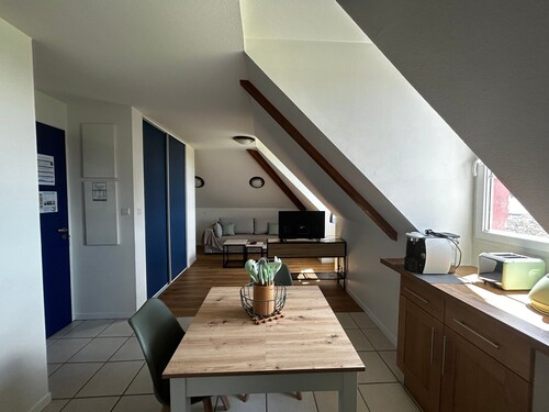 T2 rénové avec piscine chauffée proche Thermes, parking et WIFI