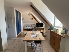 Interior - Renovated T2 with heated pool near Connétable Spa, parking and WIFI (La Roche-Posay)