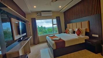 Classic Room, Sea View | 1 bedroom, desk, laptop workspace, free WiFi