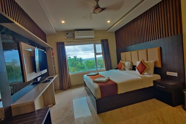 Superior Room | Desk, laptop workspace, free WiFi