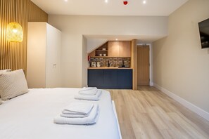 1 bedroom, iron/ironing board, Internet
