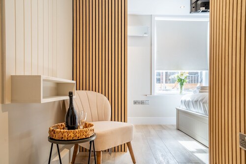 A couples retreat that sleeps 2 guests in 1 bedroom