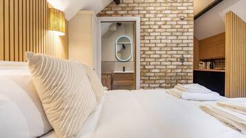 1 bedroom, iron/ironing board, internet