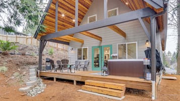 Cottage (2 Bedrooms) | Interior