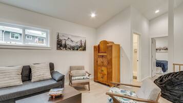 Cottage (2 Bedrooms) | Interior