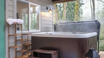 Cottage (2 Bedrooms) | Interior