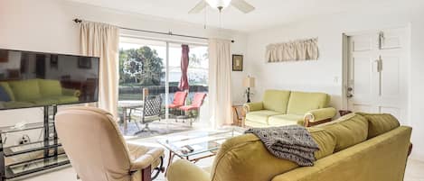 Apartment (2 Bedrooms) | Front of property