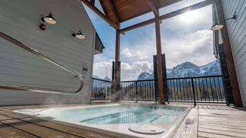 Bain à remous extérieur