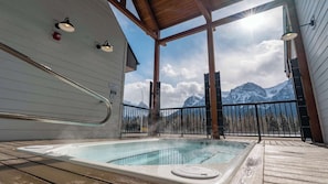Bain à remous extérieur