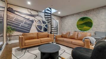 Apartment (2 Bedrooms) | Front of property