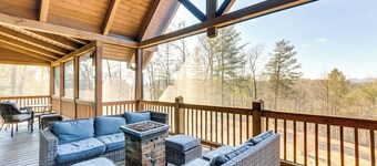 Blue Ridge Orchard Overlook' Cabin w/ Hot Tub